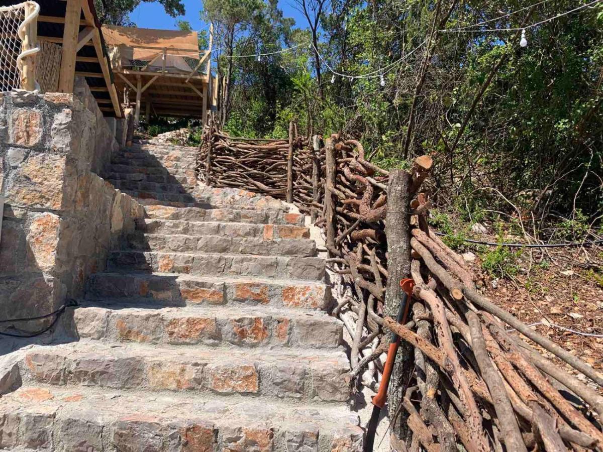 Bigova Glamping Hotell Kotor Eksteriør bilde